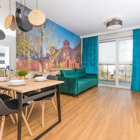 Royal Manu Apartment Netflix 우치 외부 사진